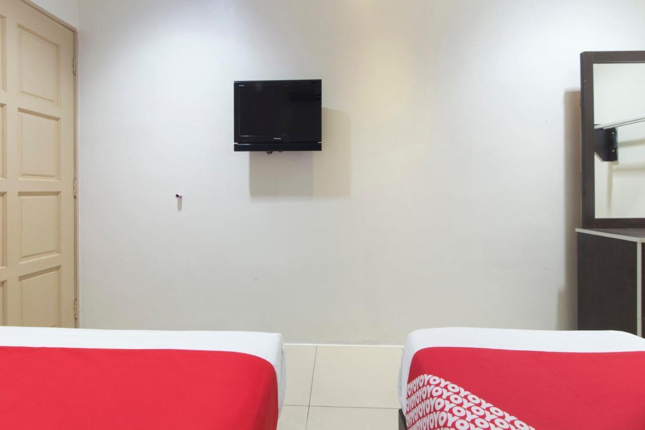 Oyo 44072 Mines Cempaka Hotel Nilai Zewnętrze zdjęcie