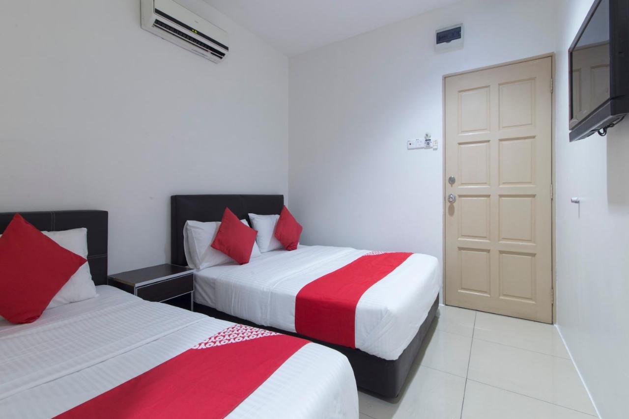 Oyo 44072 Mines Cempaka Hotel Nilai Zewnętrze zdjęcie