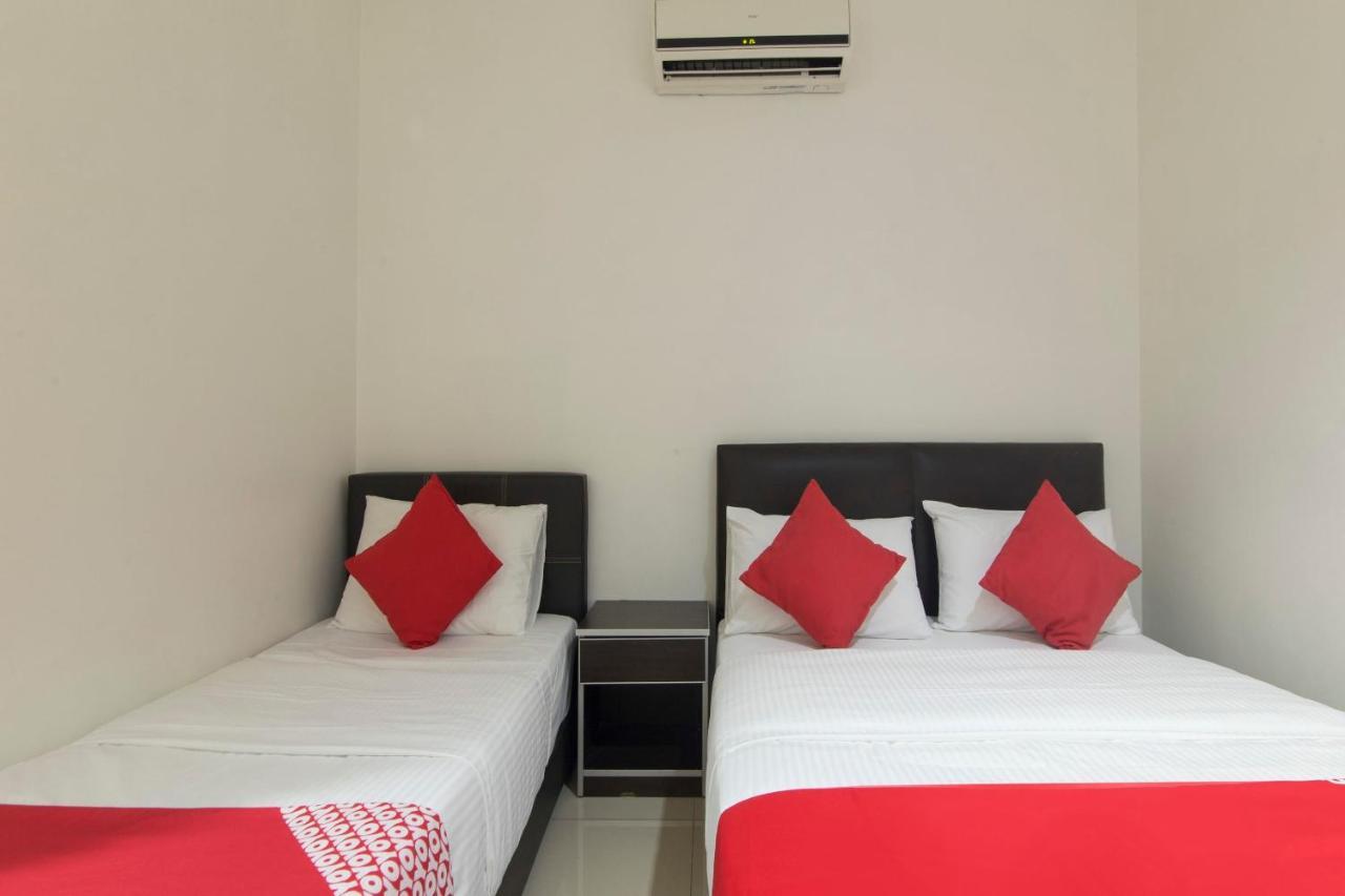 Oyo 44072 Mines Cempaka Hotel Nilai Zewnętrze zdjęcie